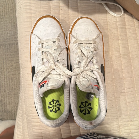 Nike blazers - Picture 2 of 2